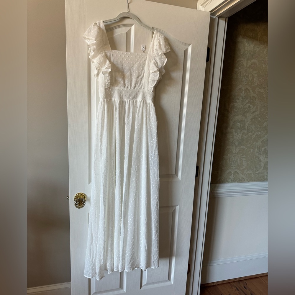 White Lulu’s dress